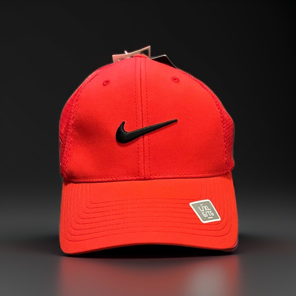 Men’s Red & Black Nike Golf Hat - Flexifit L/XL New